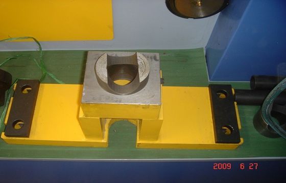 油圧穿孔器及びせん断の鉄工機械、最高街灯柱の機械裁ち 25mm
