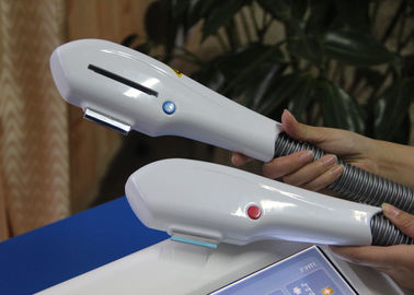 収縮によって拡大される気孔/上昇のための大広間 IPL 装置 OPT の毛の取り外しは胸をきつく締め、